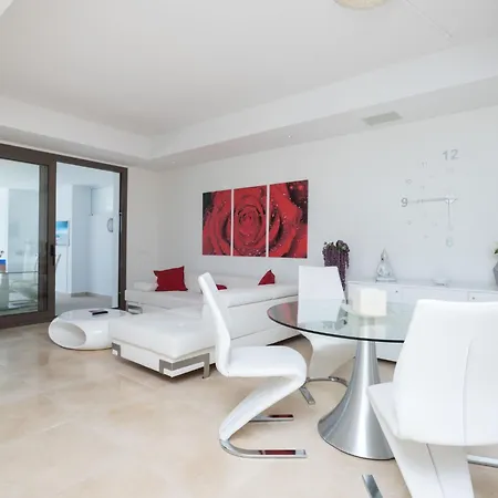 Apartment Cortesin Retreat By Interhome
